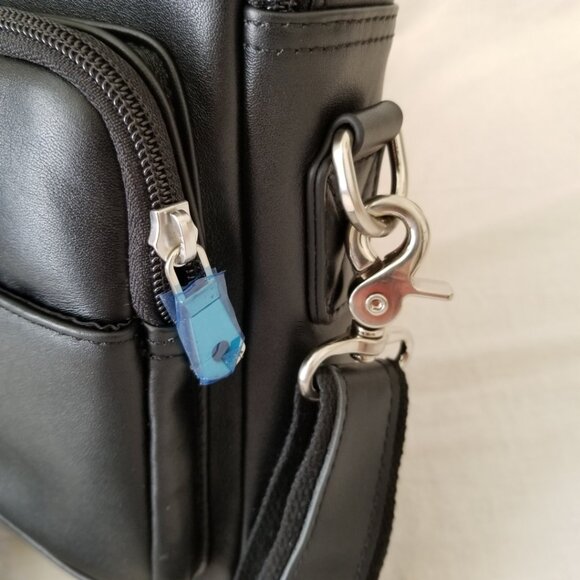 NWOT! Upscale Leather Messenger Shoulder Crossbody Bag w/Detachable Strap - Picture 9 of 12